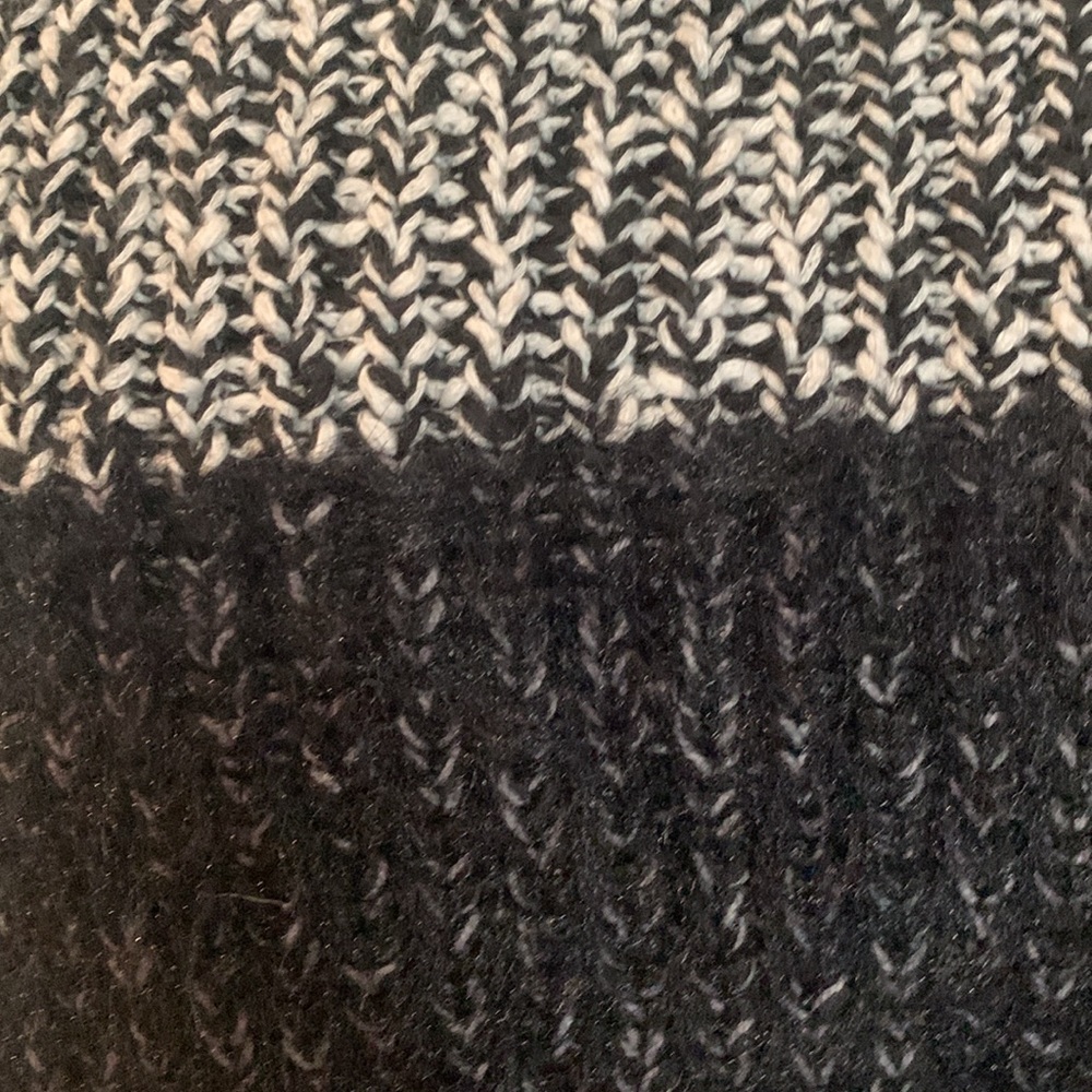 Free People mock turtleneck, crop sweater. Black and ivory. Like new. Xs - Picture 3 of 5